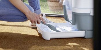 Posip za mačje stranišče: pesek ali kristali?